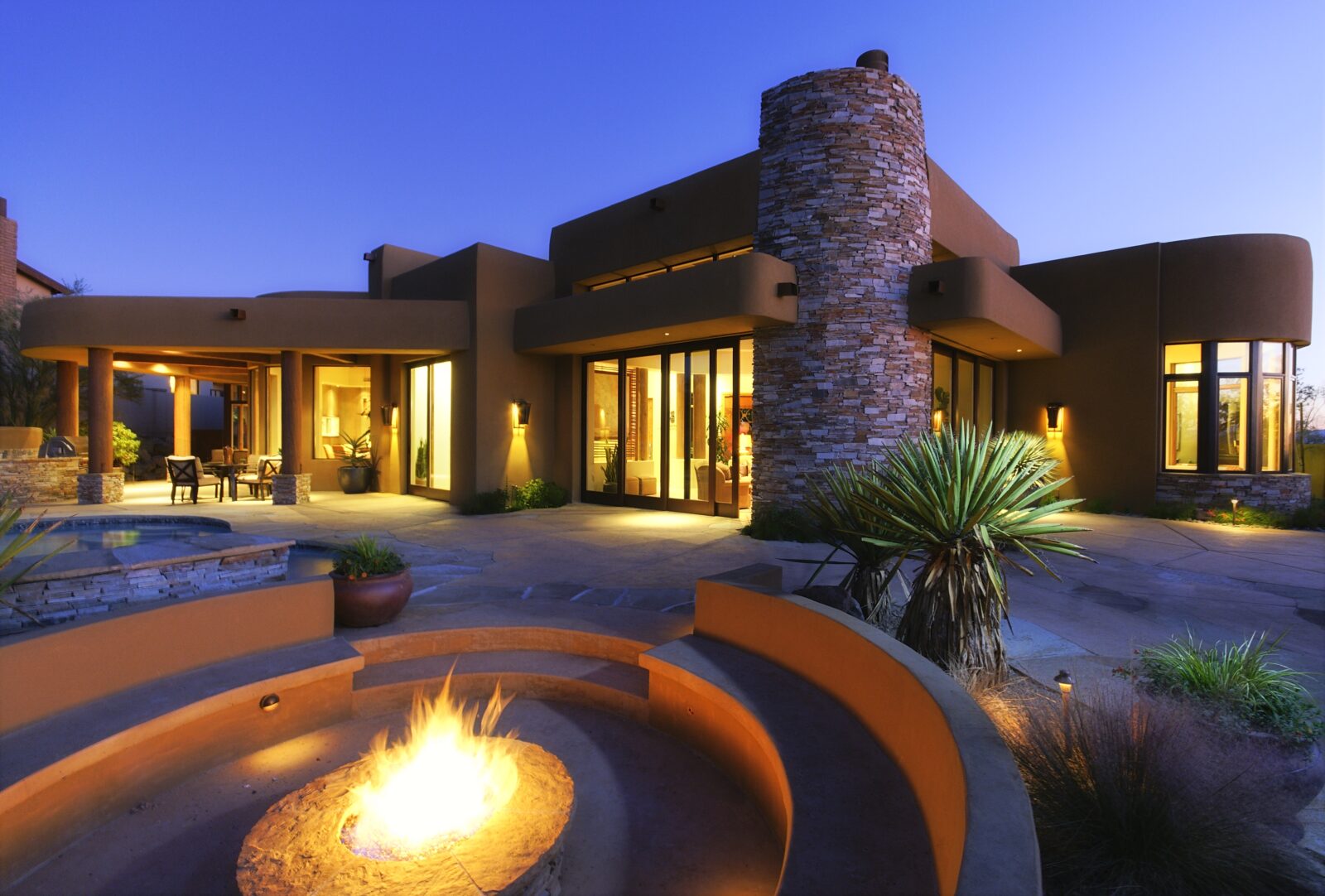 44 firepit back of house_0